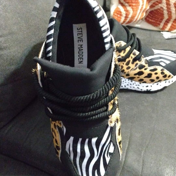 Steve Madden  cliff - Picture 3 of 3